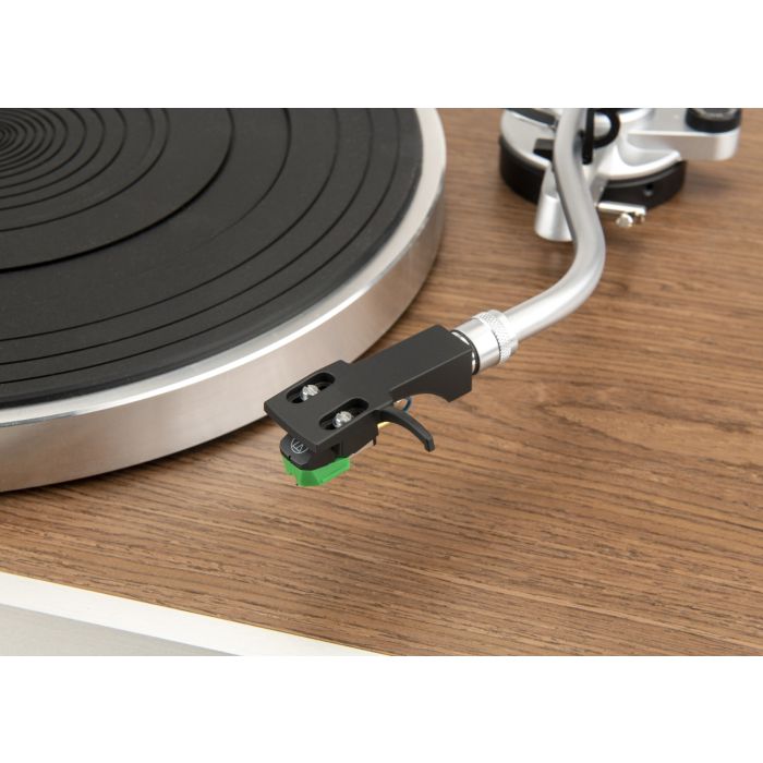 JBL TT350 Classic Turntable close up